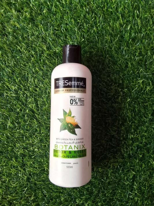 TRESemmé Botanix Detox & Reset Conditioner Size: 500ml Free Home Delivery